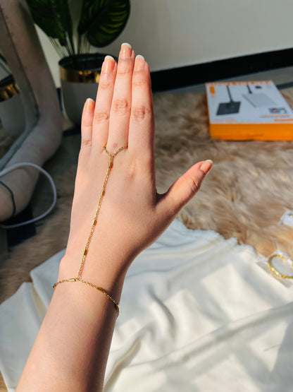 Celeste Hand Chain