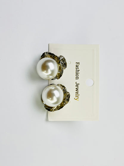 Grace Pearl Studs