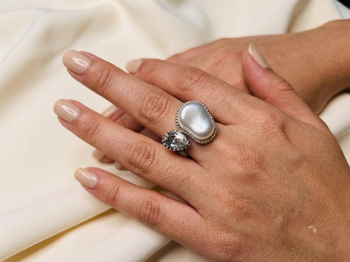 Celeste Pearl Duo Ring