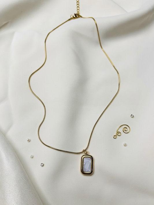 Name:  Luna Pearl Pendant Necklace