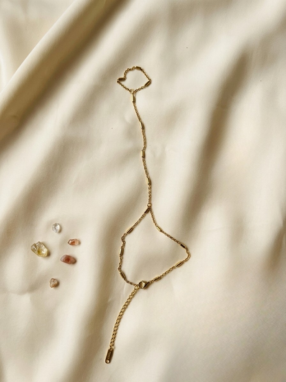 Celeste Hand Chain