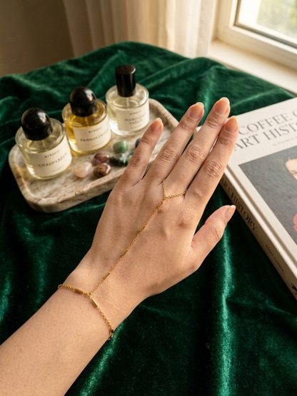 Celeste Hand Chain