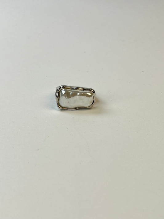 Pearl Contour Ring