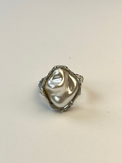 Baroque Glow Ring