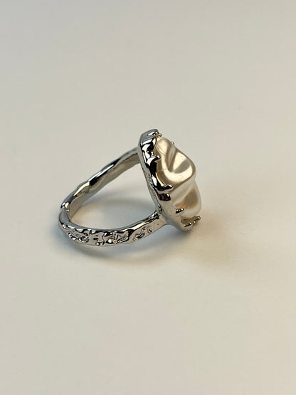 Baroque Glow Ring